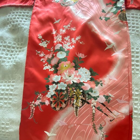 JAPANESE Kimono with Belt Polyester Red Colour with Flowers and Birds - Picture 3 of 5